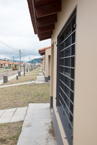 Entrega de viviendas en Localidad de Huaico